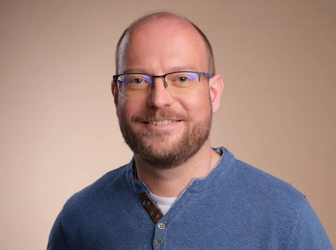 Portrait of an Eezee expert supporting long-term Odoo upgrades.